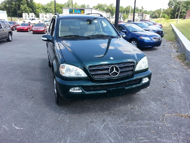 Mercedes-Benz M-Class AWD Wagon Automatic VERY NICE SUV