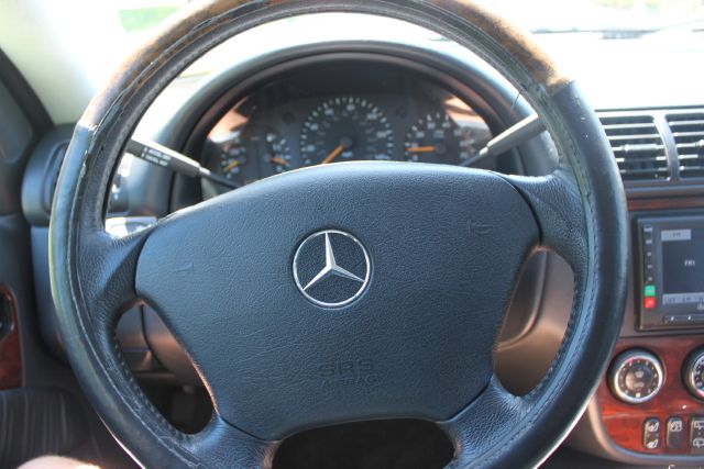 Mercedes-Benz M-Class 2004 photo 0