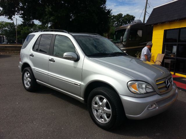 Mercedes-Benz M-Class 2004 photo 2