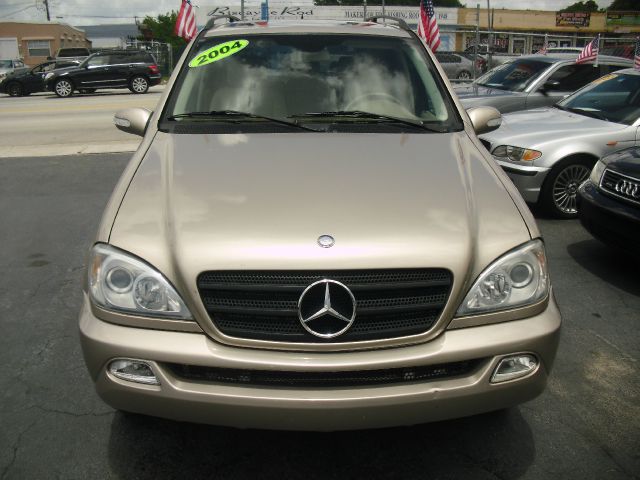 Mercedes-Benz M-Class 2004 photo 2