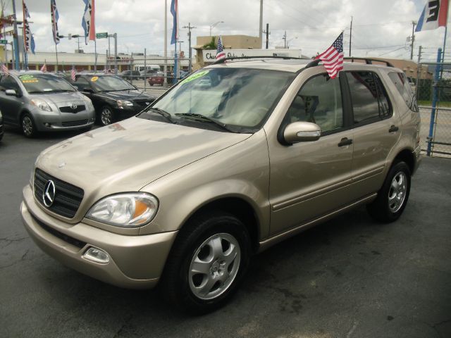 Mercedes-Benz M-Class 2004 photo 3