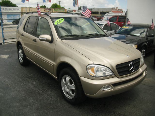 Mercedes-Benz M-Class 2004 photo 4