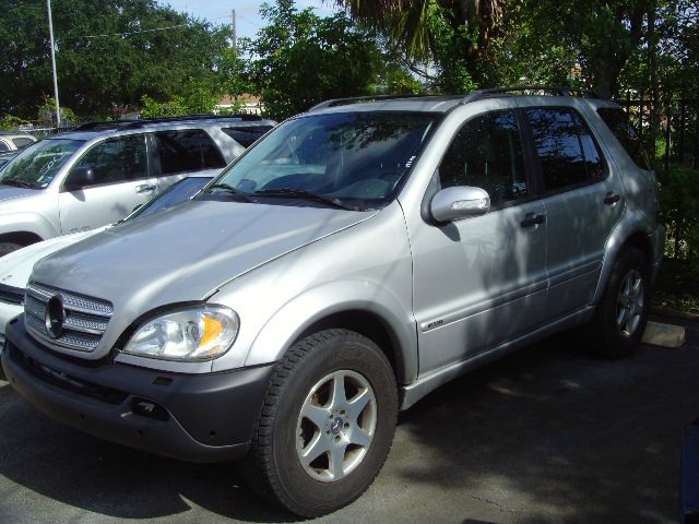 Mercedes-Benz M-Class 2004 photo 1