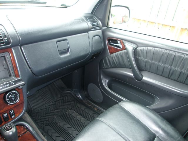 Mercedes-Benz M-Class 2004 photo 3