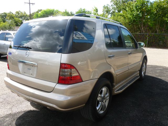 Mercedes-Benz M-Class 2005 photo 2