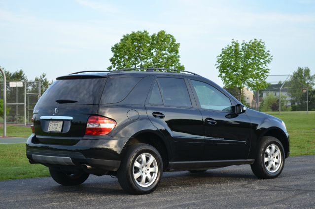 Mercedes-Benz M-Class SES 5dr SUV