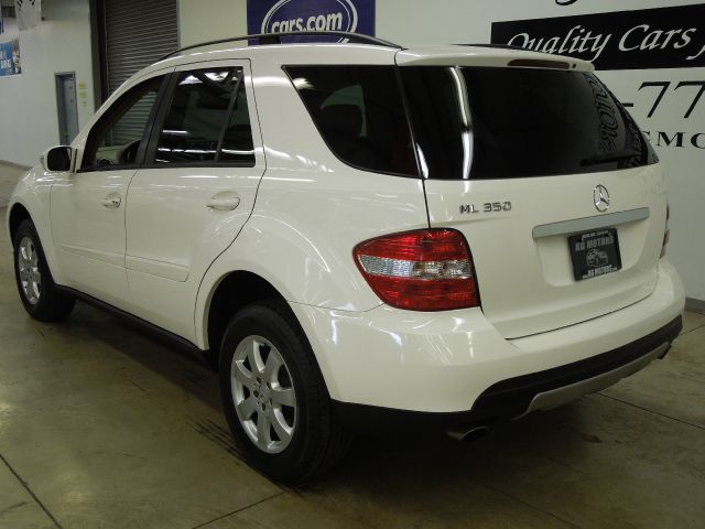 Mercedes-Benz M-Class 2006 photo 1