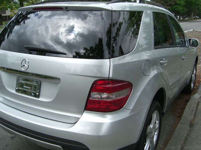 Mercedes-Benz M-Class 2006 photo 1