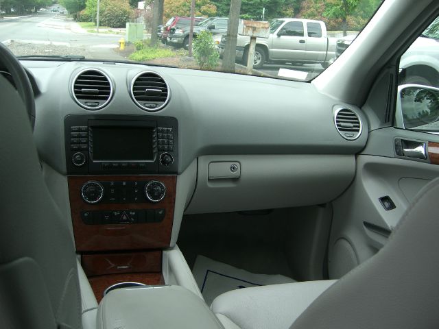 Mercedes-Benz M-Class 2006 photo 8