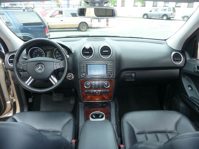 Mercedes-Benz M-Class 2006 photo 10