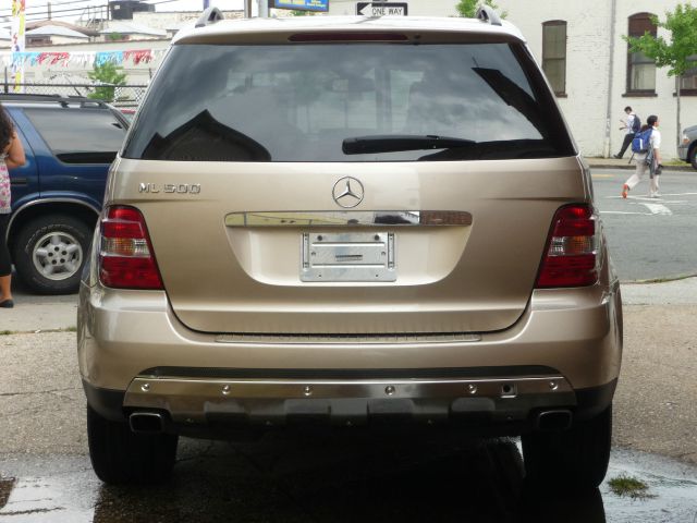 Mercedes-Benz M-Class 2006 photo 20