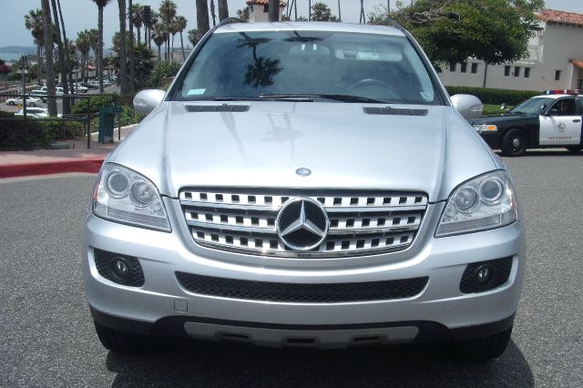 Mercedes-Benz M-Class 2008 photo 2