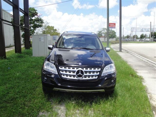 Mercedes-Benz M-Class 2009 photo 1