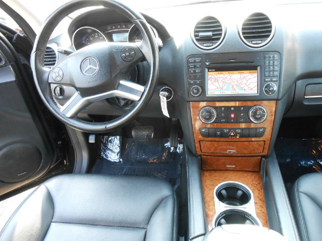 Mercedes-Benz M-Class 2009 photo 17