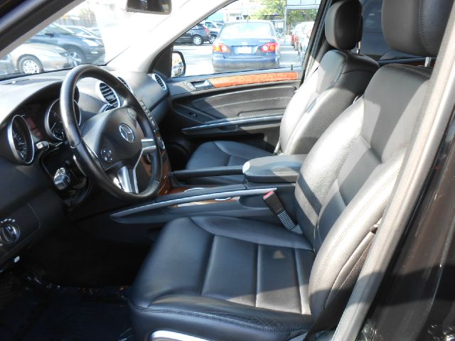 Mercedes-Benz M-Class 2009 photo 18