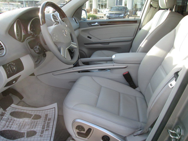 Mercedes-Benz M-Class 2009 photo 2