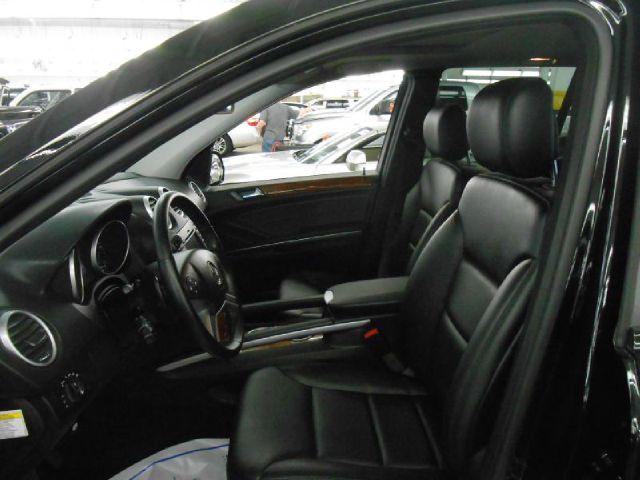 Mercedes-Benz M-Class 2009 photo 2