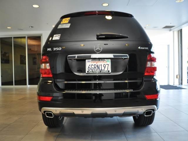 Mercedes-Benz M-Class 2009 photo 2