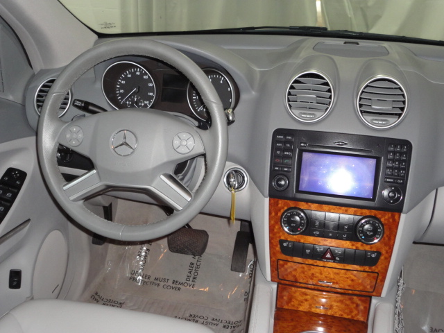 Mercedes-Benz M-Class 2009 photo 1