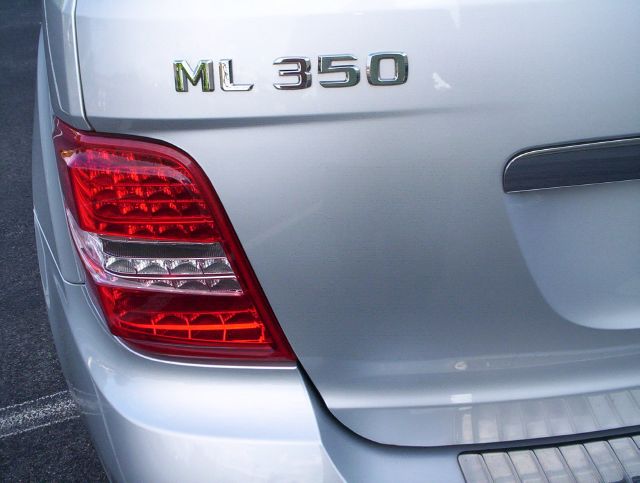 Mercedes-Benz M-Class 2010 photo 5