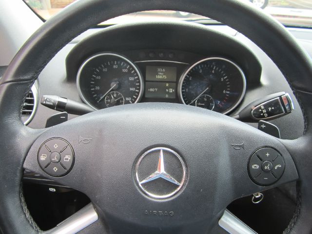 Mercedes-Benz M-Class 2010 photo 7