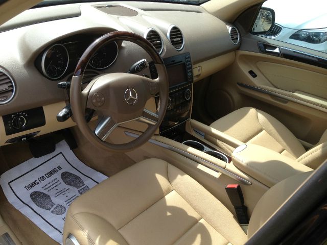 Mercedes-Benz M-Class 2010 photo 49