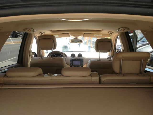 Mercedes-Benz M-Class 2010 photo 52