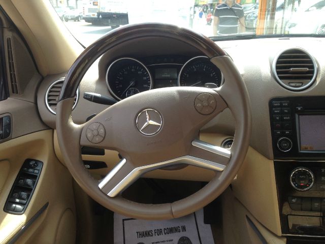 Mercedes-Benz M-Class 2010 photo 68