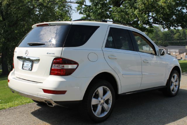 Mercedes-Benz M-Class Gl 2x2 SUV