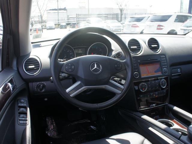 Mercedes-Benz M-Class 2010 photo 11