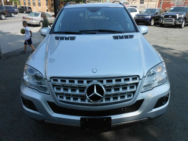 Mercedes-Benz M-Class 2010 photo 21