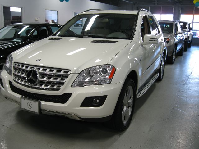 Mercedes-Benz M-Class 2011 photo 17