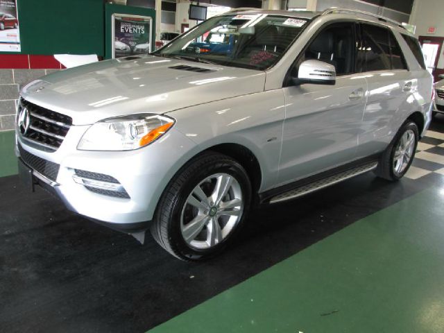 Mercedes-Benz M-Class 2012 photo 1