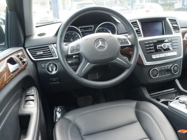 Mercedes-Benz M-Class 2012 photo 2