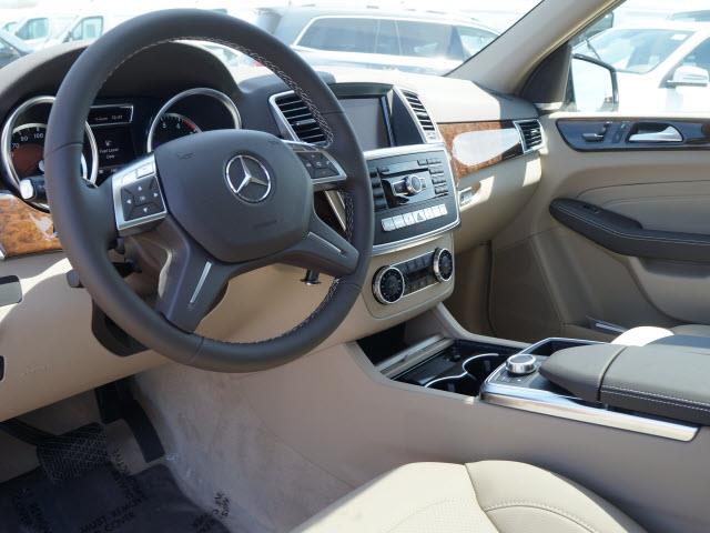 Mercedes-Benz M-Class 2013 photo 2