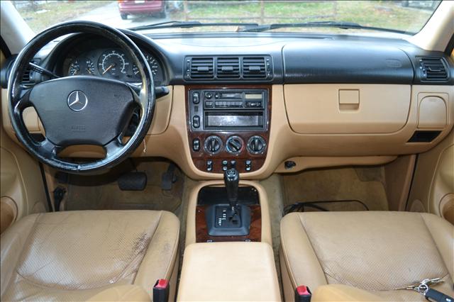 Mercedes-Benz M Class 1999 photo 4