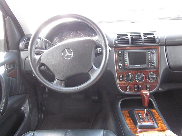 Mercedes-Benz M Class 2000 photo 3