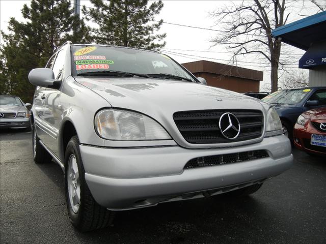 Mercedes-Benz M Class 2001 photo 2