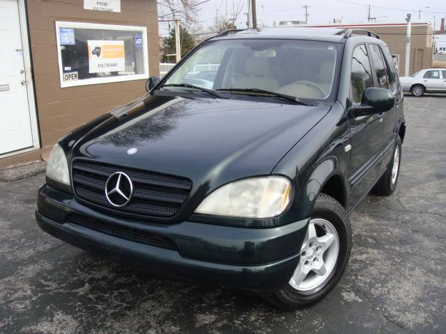 Mercedes-Benz M Class AWD Wagon Automatic VERY NICE Sport Utility