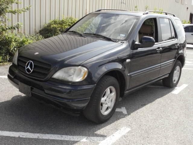 Mercedes-Benz M Class AWD Wagon Automatic VERY NICE Sport Utility