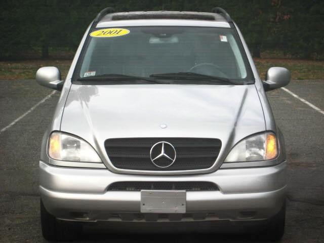 Mercedes-Benz M Class 2001 photo 2