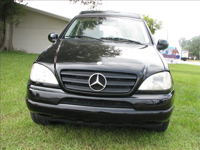 Mercedes-Benz M Class 2001 photo 1