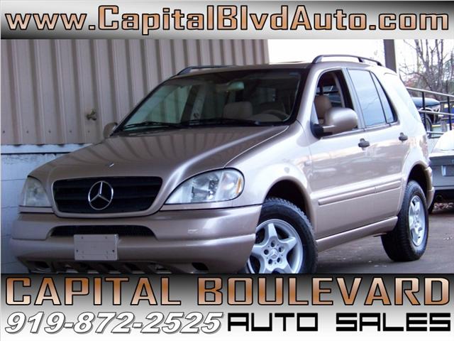 Mercedes-Benz M Class AWD Wagon Automatic VERY NICE Sport Utility