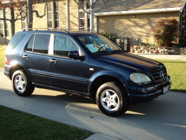 Mercedes-Benz M Class AWD Wagon Automatic VERY NICE Sport Utility