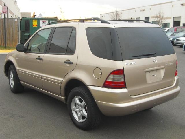 Mercedes-Benz M Class 2001 photo 3