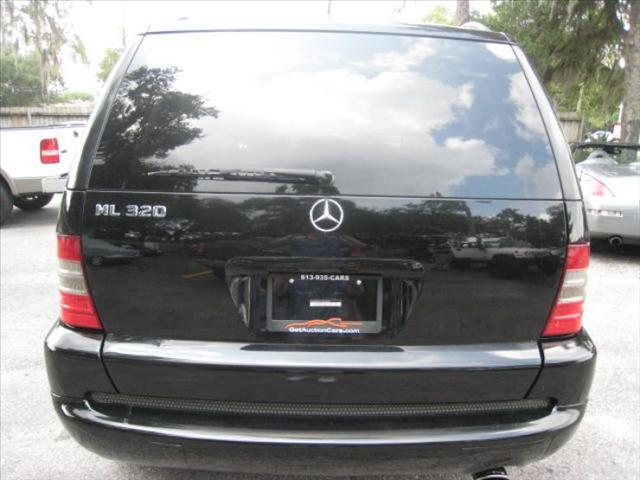 Mercedes-Benz M Class 2001 photo 5