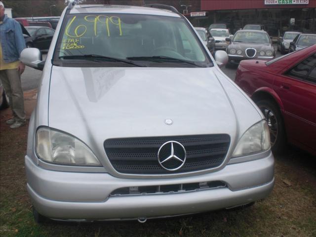 Mercedes-Benz M Class 2001 photo 0