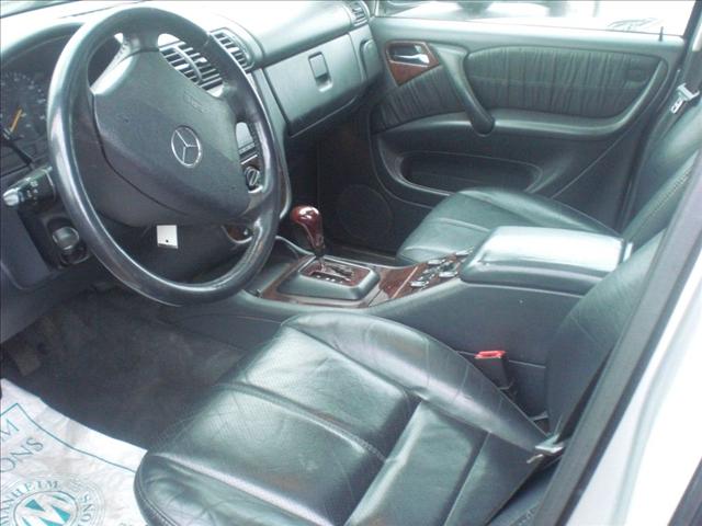 Mercedes-Benz M Class 2001 photo 3