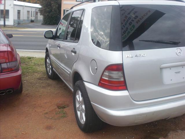 Mercedes-Benz M Class 2001 photo 4