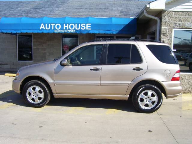 Mercedes-Benz M Class AWD Wagon Automatic VERY NICE Sport Utility